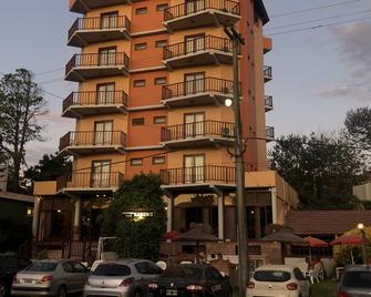 Hosteria Kaiken II - Villa Gesell - Edificio