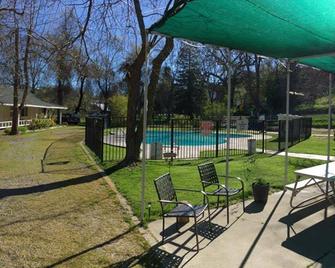 Seven Circles Lodge&Retreat - Badger - Pool
