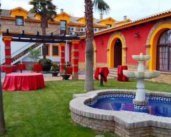 Hotel Rural Romero Torres - Fuente Obejuna - Outdoors view