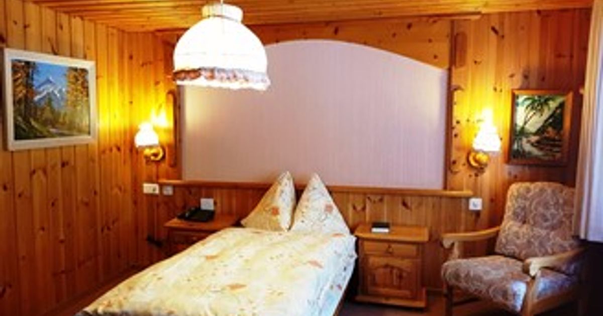 Alpine Budget Rooms by Tascherhof ab 73 €. Bed & Breakfasts in Taesch