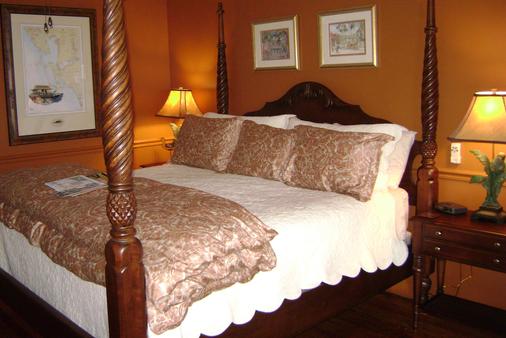 The Hibiscus House Bed and Breakfast - Fort Myers - Bedroom