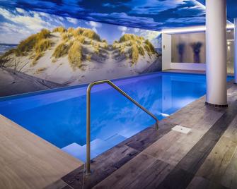 Badhotel Domburg - 棟堡 - 游泳池