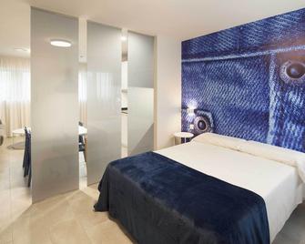 Apartamentos Divan - Vitoria-Gasteiz - Bedroom