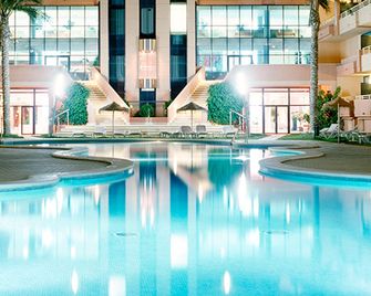 Advise Hotel Reina - Vera - Pool