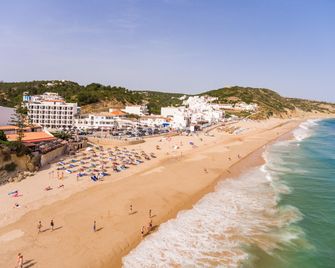 Salema Beach Hotel - Salema - Playa