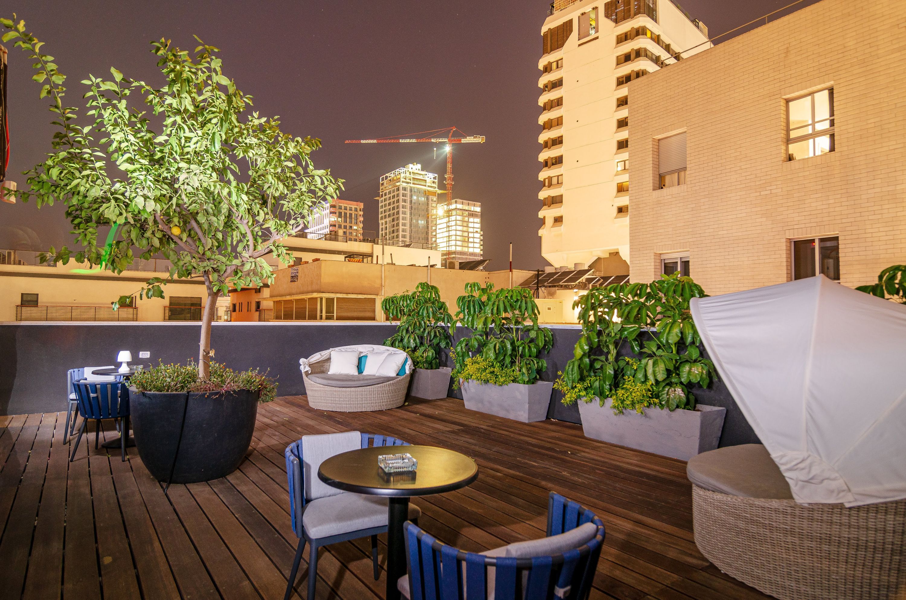 Beer Garden Hotel - Tel Aviv - Dakterras