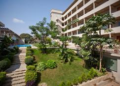 Aparthotel Mil Cidades - Benguela - Κτίριο