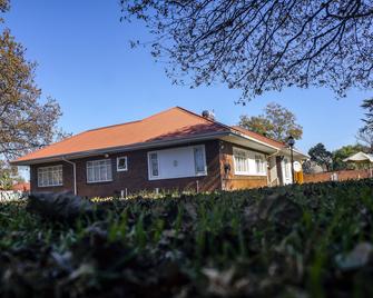 Acn International Regency Lodge - Kempton Park - Κτίριο
