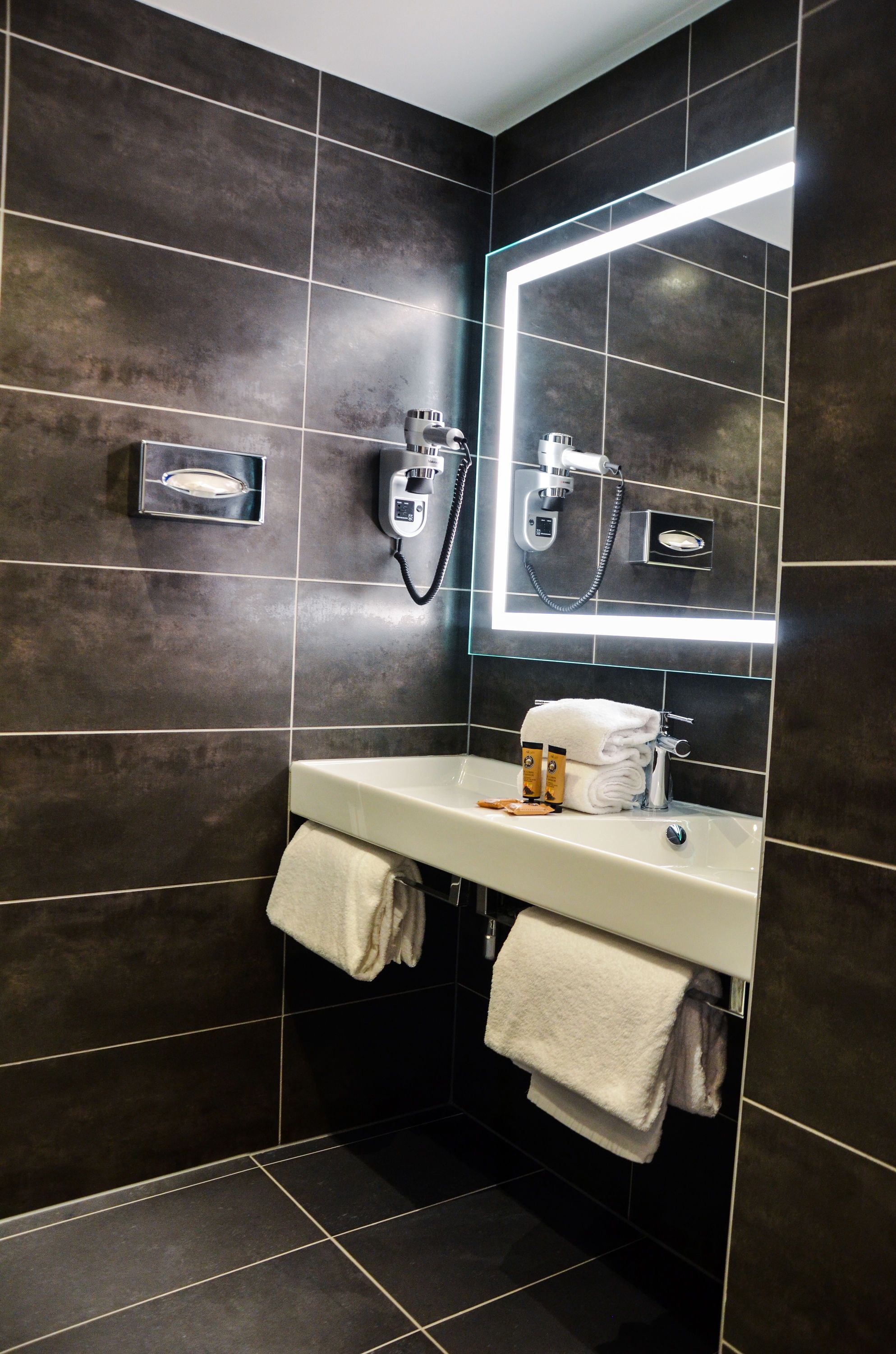 Hotel Origami - Strasbourg - Bathroom