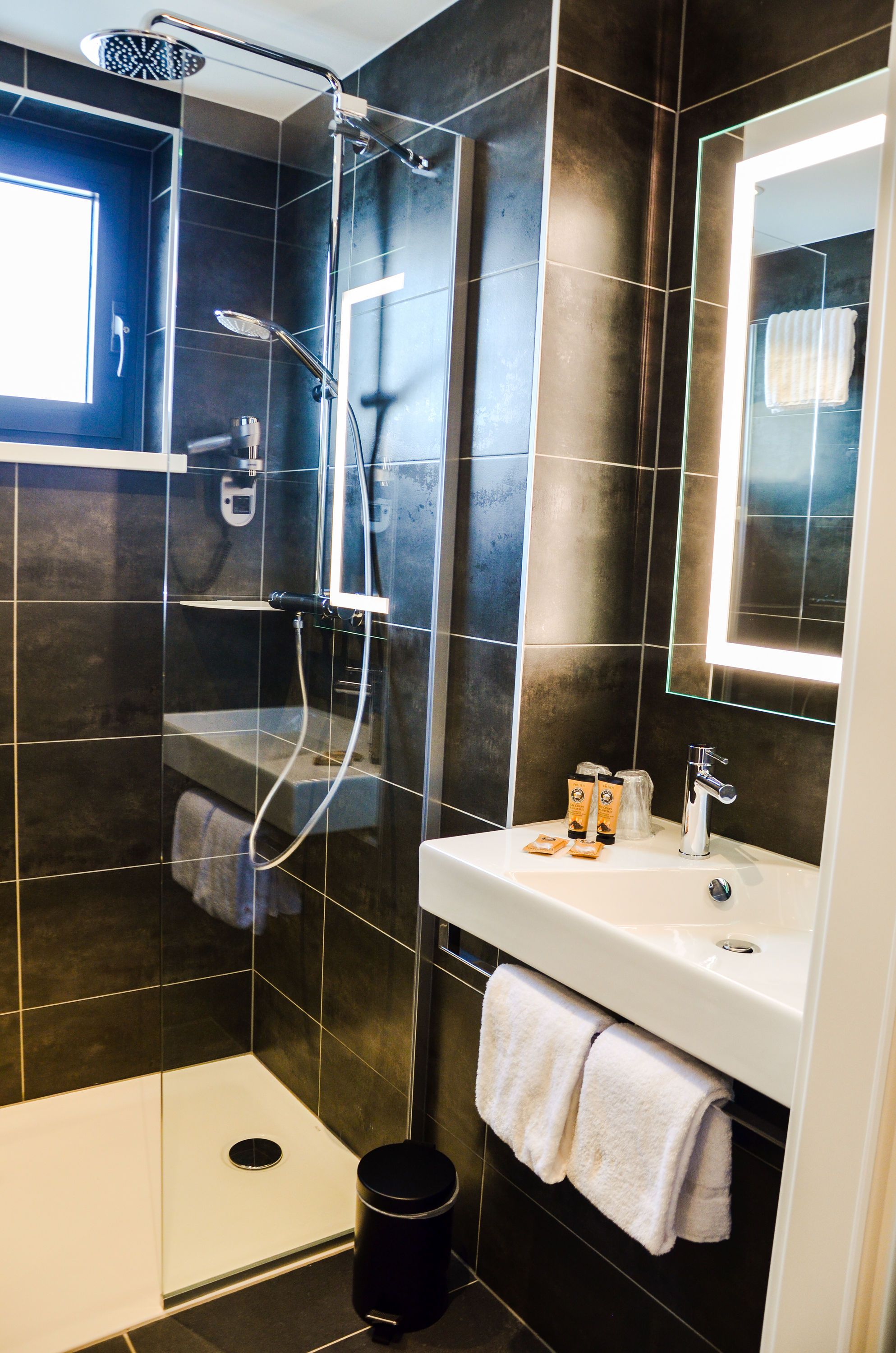 Hotel Origami - Strasbourg - Bathroom