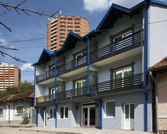 Vila Turistica Floare De Colt - Baile Herculane - Gebäude