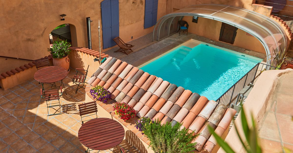 Les Arcades Le Lion D'or à partir de 136 €. Hôtels à BuislesBaronnies