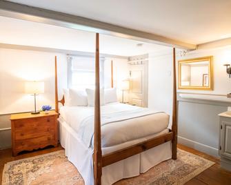 Anchor Inn - Nantucket - Bedroom