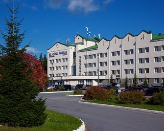 On Seven Hills - Chanty-Mansijsk - Edificio