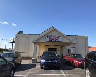 Economy Inn - Fort Wayne - Building
