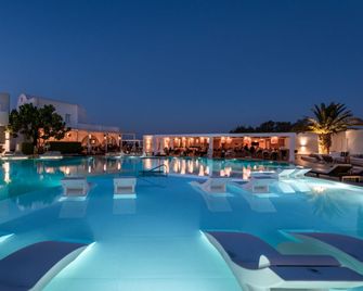 Amaria Beach Resort - Fira - Piscina