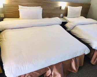 Empire Hotel Kalam - Kalam - Habitación