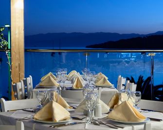 Nautica Bay Hotel - Порто Хелі - Ресторан