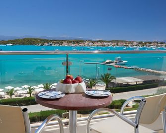 Nautica Bay Hotel - Порто Хелі - Балкон