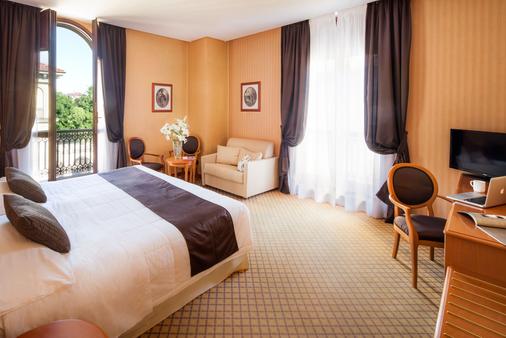 Concord Hotel - Turin - Bedroom