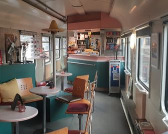 Train Lodge Amsterdam - אמסטרדם - מסעדה