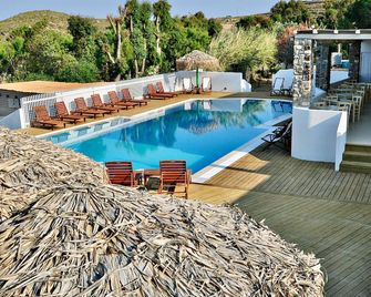 Coralli Apartments - Livadi - Piscina