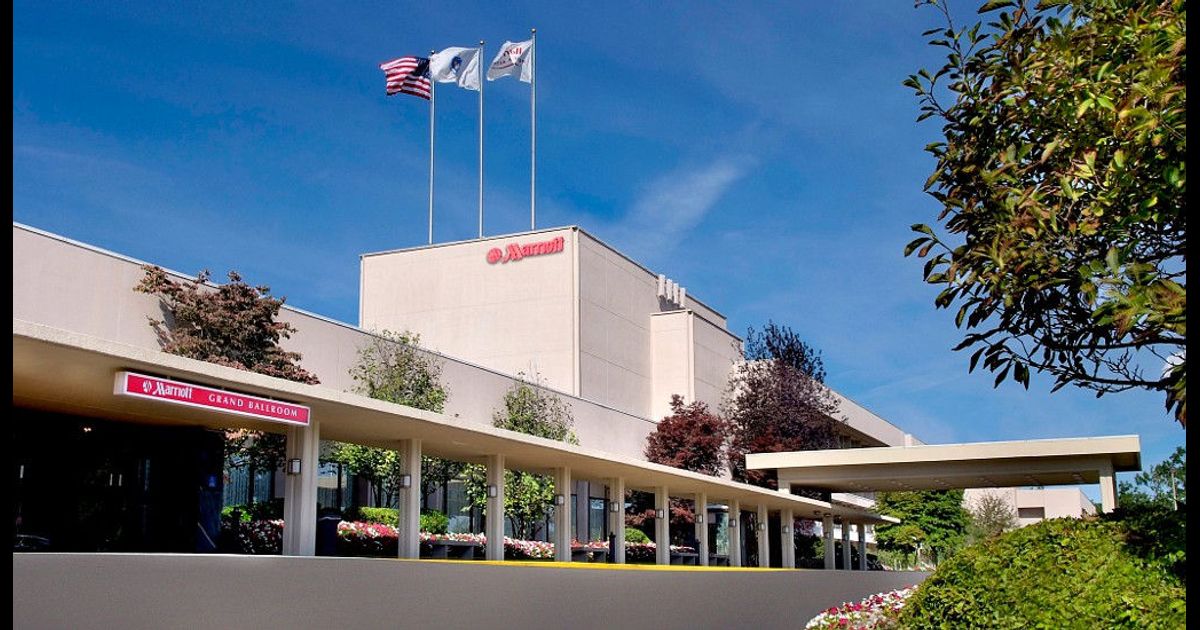 Boston Marriott Newton 77 (̶3̶7̶0̶). Newton Hotel Deals & Reviews KAYAK