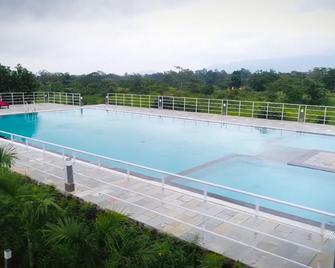 Alcor Spa Resorts - Kelwāra - Piscina