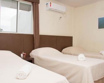 Ok Inn Hotel - Tubarão - Bedroom