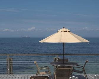 صن إن ساوند - مونتوك - شرفة