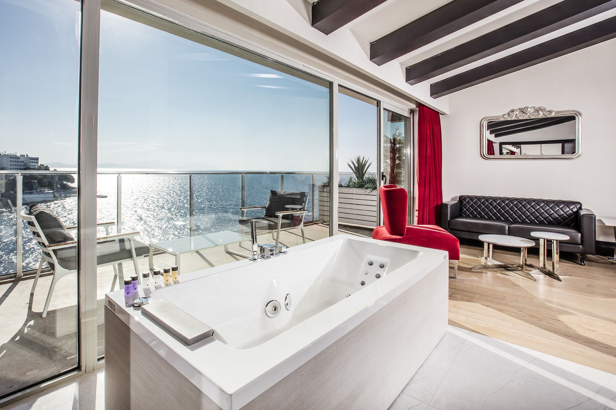 Charisma De Luxe Hotel - Kusadasi