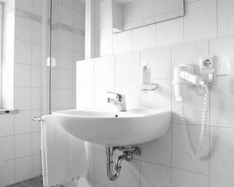 Il Plonner - Hotel Restaurant Biergarten - Weßling - Bathroom