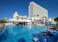 Riu Palace Antillas Adult Only - Noord - Zwembad