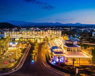 Uni Hotel Jeju - Jeju - Außenansicht