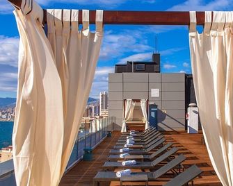Magic Aqua Rock Gardens - Benidorm - Tagterrasse