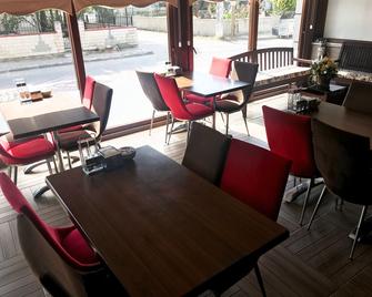 Otel Ege Akcay - Akçay - Restaurace
