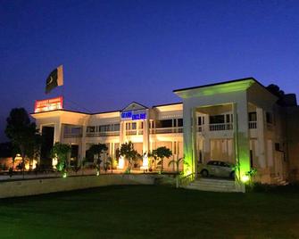 Grand Enclave - Lahore - Bangunan