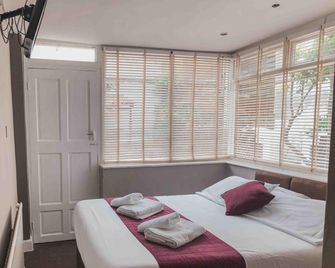 Central Wave - Brighton - Bedroom