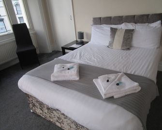 The New Alexandra Hotel - Llandudno - Bedroom