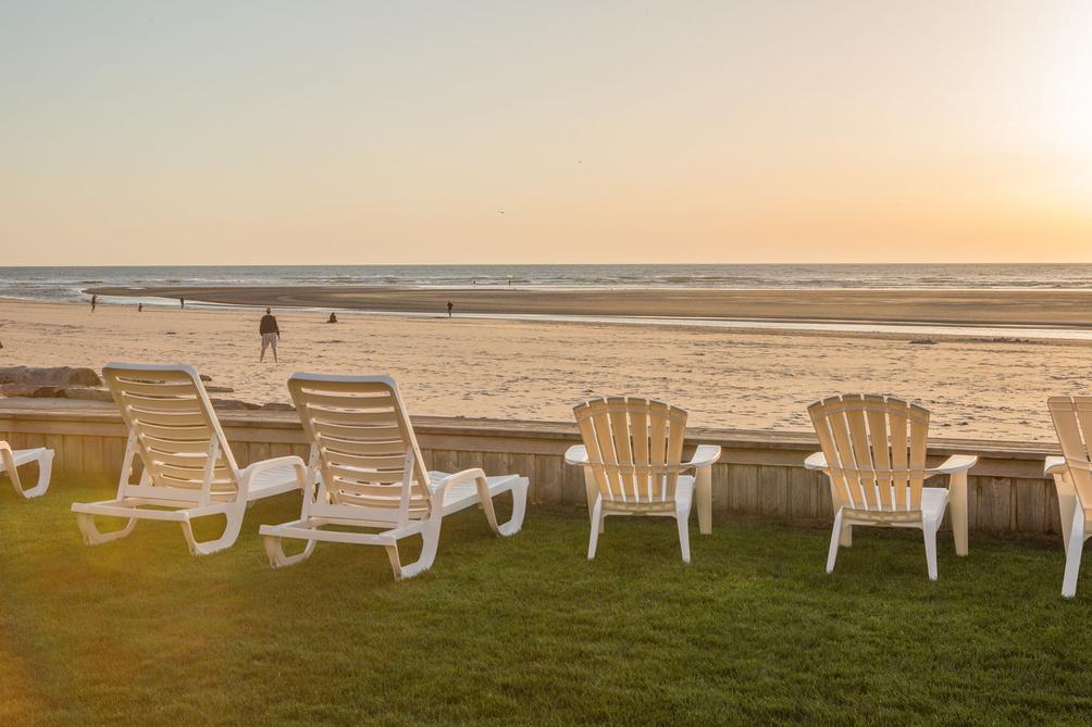 Schooner S Cove Inn 142 2 5 7 Cannon Beach Hotel