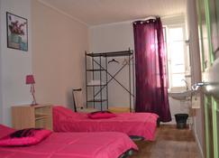 Auberge Les Sibourgs - Bourdeaux - Bedroom