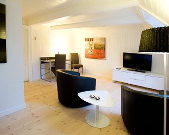 Den Gamle Købmandsgaard Bed & Breakfast - Ribe - Wohnzimmer