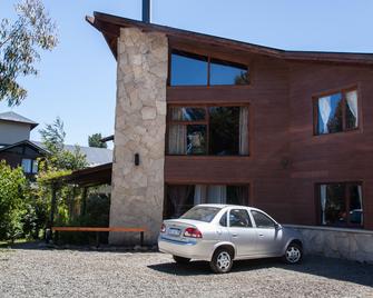 Apart Hotel Raices Patagonicas - Dina Huapi - Edificio