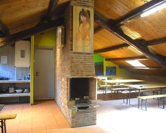 Hostel California Milano - מילאנו - מסעדה