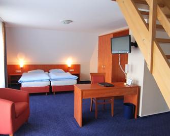 Hotel Am Tiergarten - Nürburg - Schlafzimmer
