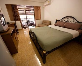 United Place - Bang Saen - Bedroom