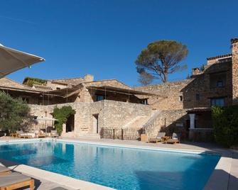 Mas Des Herbes Blanches Hôtel & Spa Relais & Châteaux - Joucas - Building