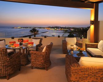 Alexander The Great Beach Hotel - Pafos - Balkong