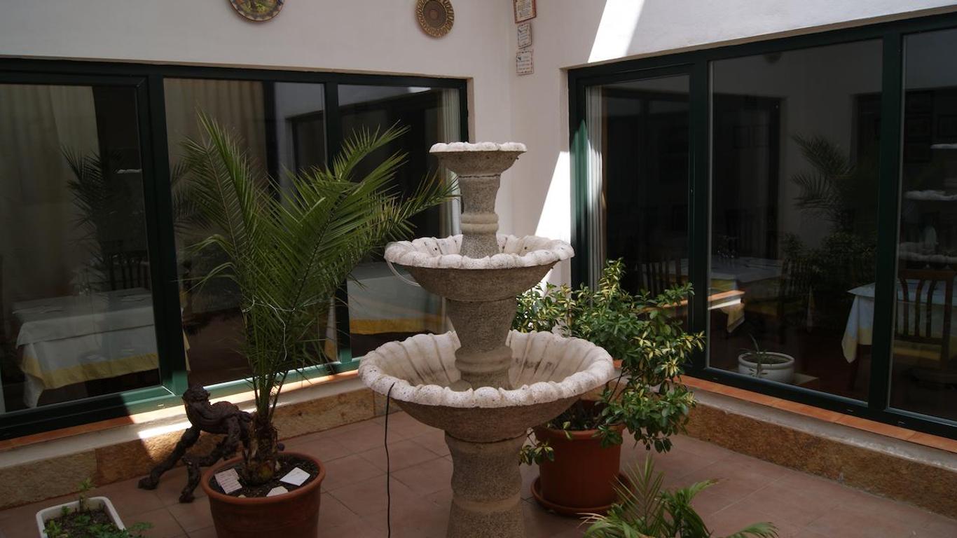Hostal Restaurante Bustos