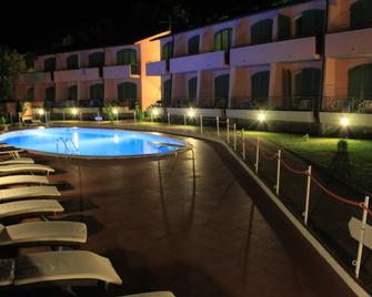 Acquaviva Park Hotel - Portoferraio - Piscine